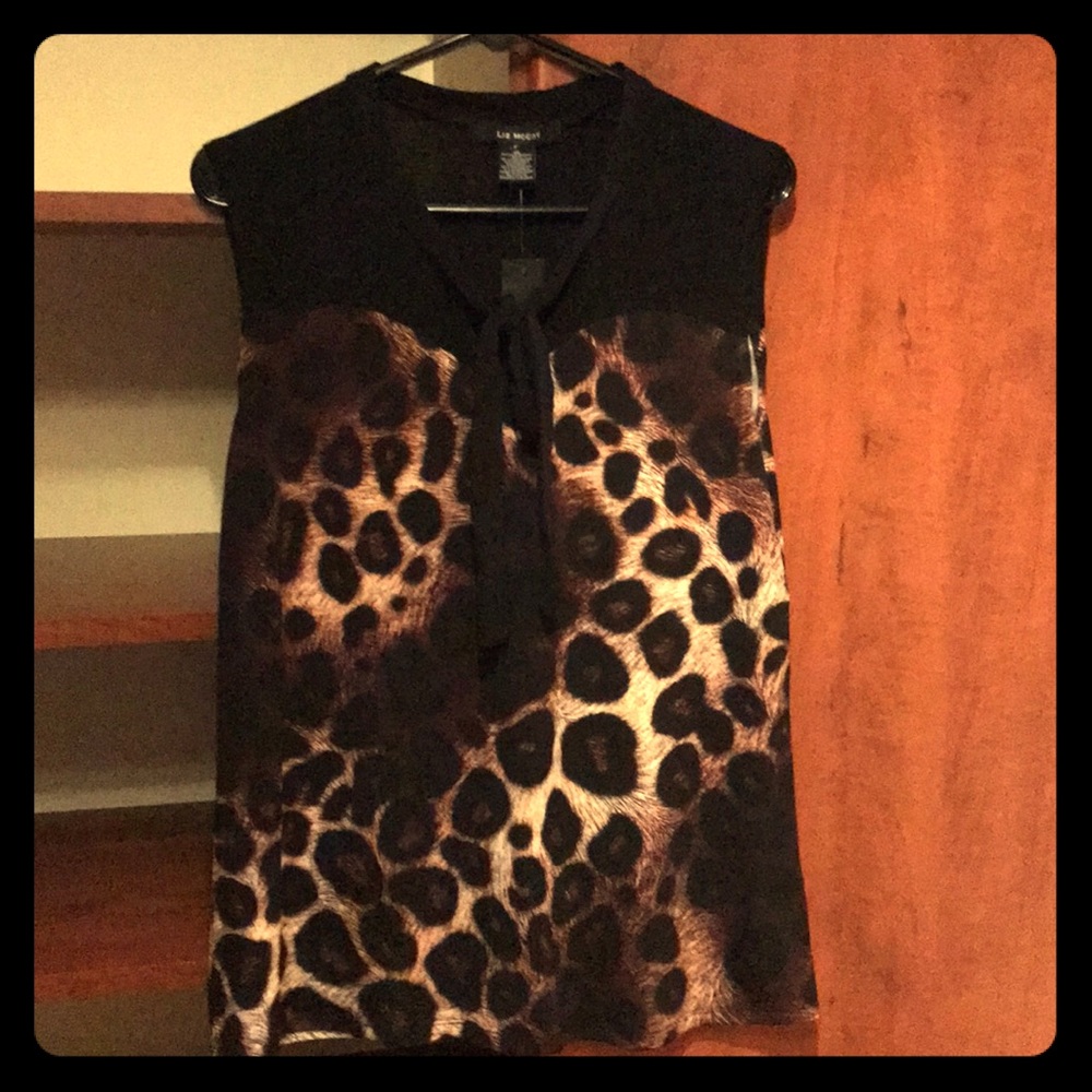 Sleeveless blouse